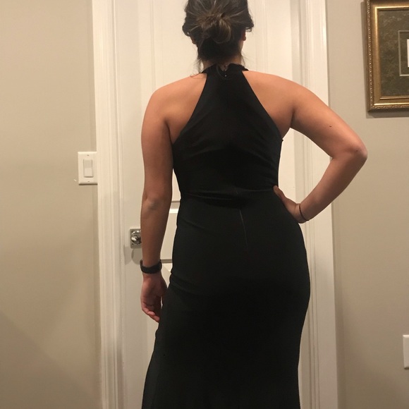 Deep V neck gown with cream lining - Picture 3 of 5